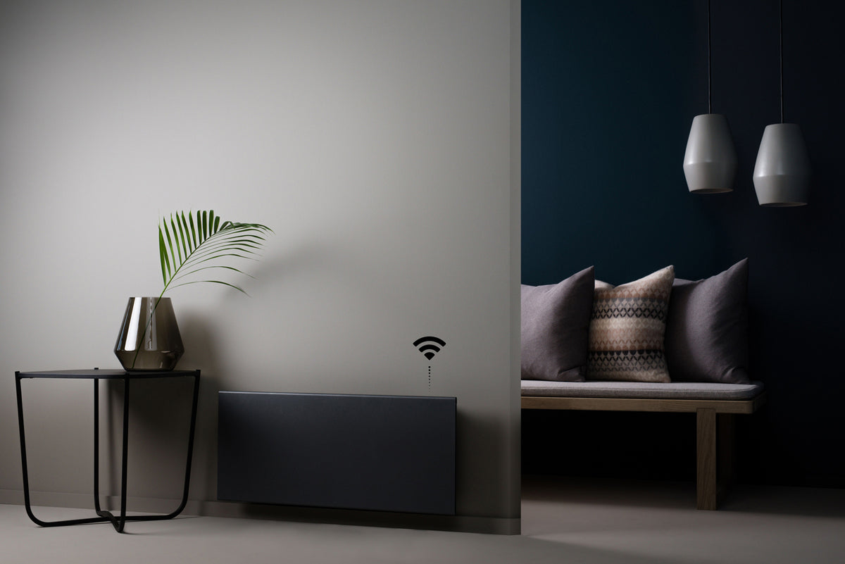 Kompakt smart panelovn med WiFi, appstyring og ukeprogram. En praktisk løsning for små rom, entré eller hytte.